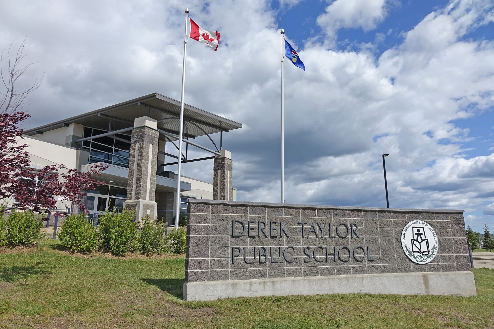 Derek Taylor Public School entrance