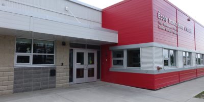 École Francophone Airdrie School exterior