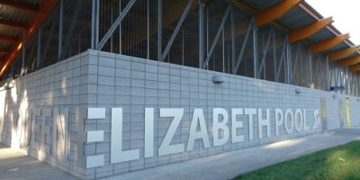 Queen-Elizabeth-Pool exterior with signage