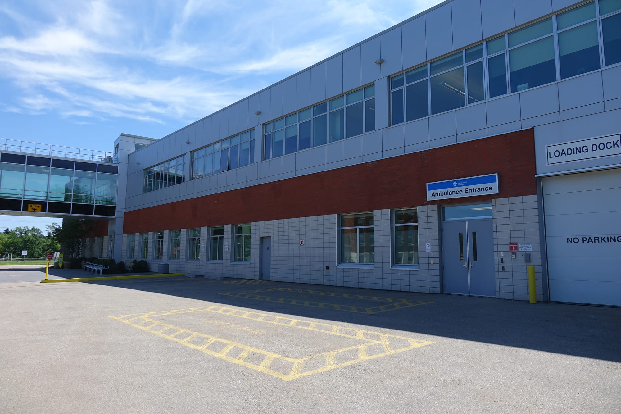 East Edmonton Health Care Centre exterior parking