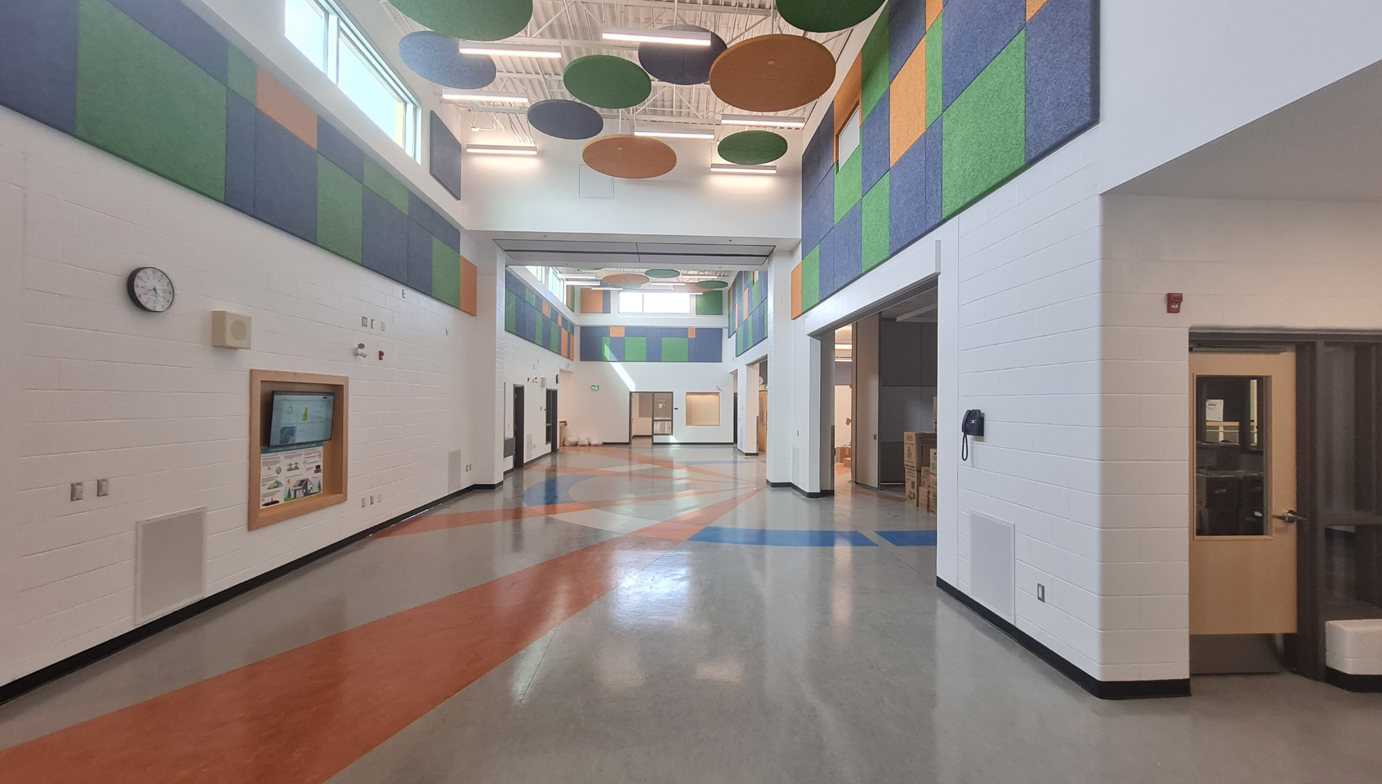 Ecole Le Ruisseau School Interior