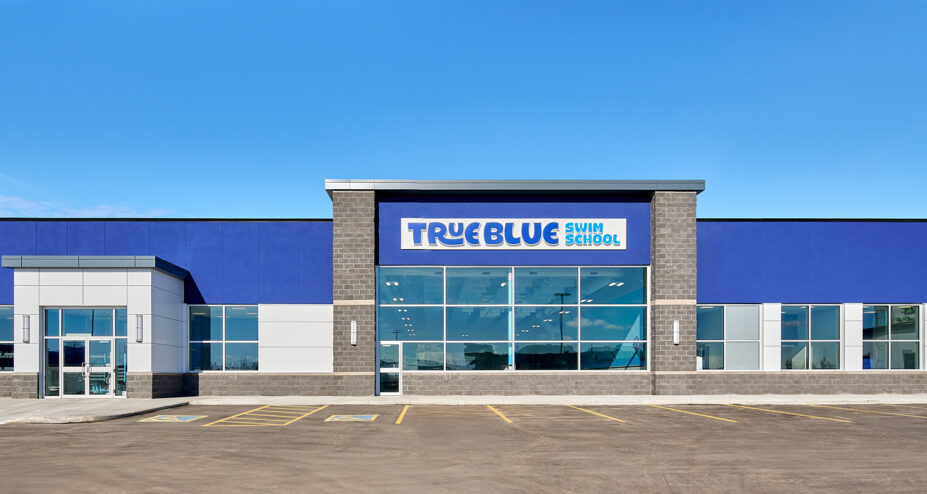 Ellerslie Crossing True Blue Swim School in Edmonton, AB - Next Architecture - Jen Col Construction - Photo: Christophe Benard Photography - Edmonton & Calgary Architectural Photographer
